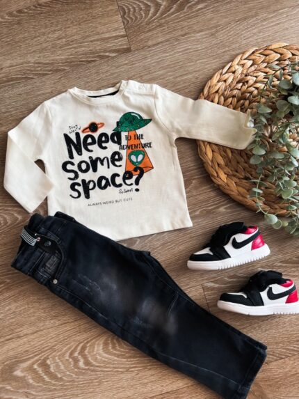 Μακρυμάνικη μπλούζα “need some space”