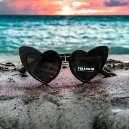 heart eye sunglasses paidika koritsi noeleia