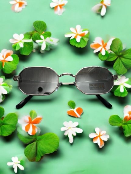 Polygonal sunglasses