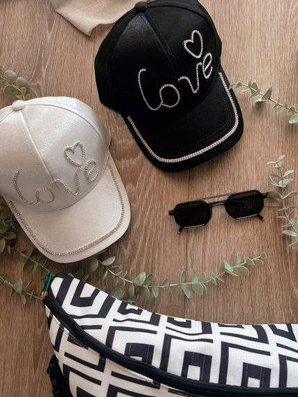 Καπέλο love
