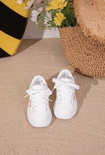 Λευκά Παιδικά Sneakers με Ροζ Πεταλούδες - Image 2