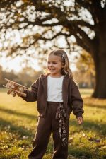Mocha Scarf Set -  Παιδικό Καφέ Σετ Φόρμας Mocha με Μαντηλάκι & Λευκή Μακρυμάνικη Μπλούζα - Image 2